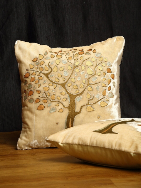 

HOSTA HOMES Set Of 2 Cream-Coloured & Gold-Toned Embellished Velvet Square Cushion Covers