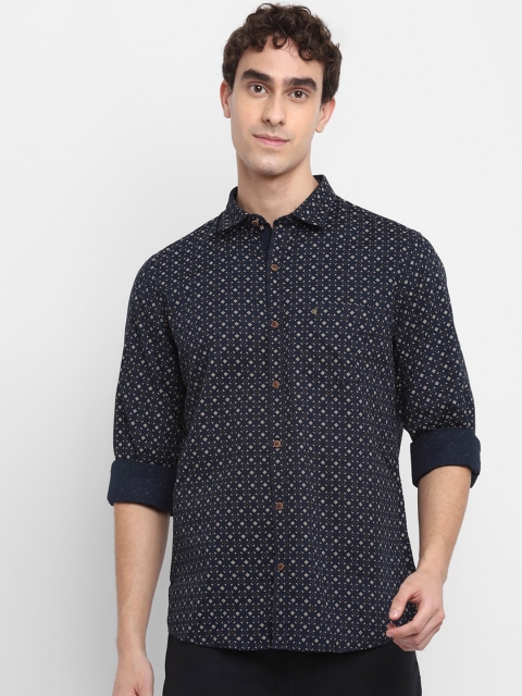 

Turtle Men Blue Slim Fit Opaque Printed Casual Shirt