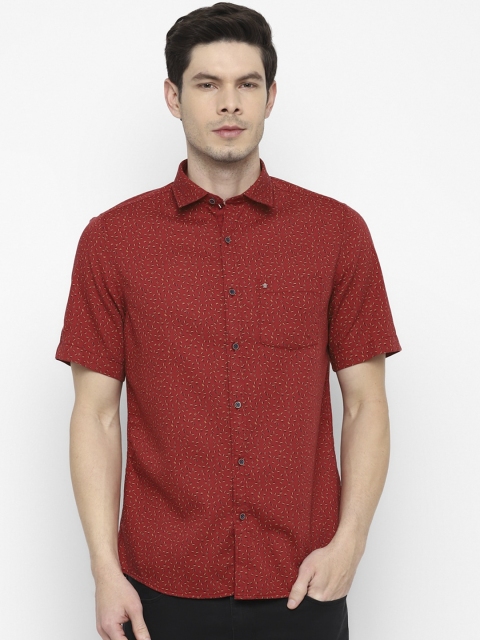 

Turtle Men Red Slim Fit Opaque Printed Casual Shirt