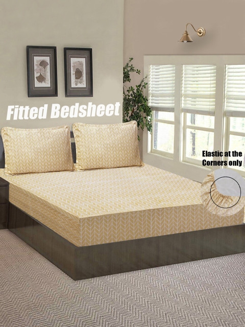 

Good Homes by Home Candy Beige & White Geometric 144 TC Queen Bedsheet with 2 Pillow Covers