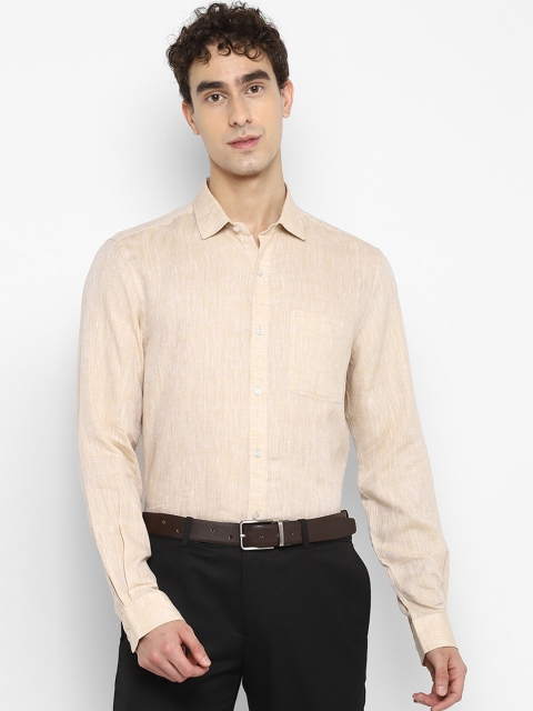 

Turtle Men Beige Solid Slim Fit Formal Shirt