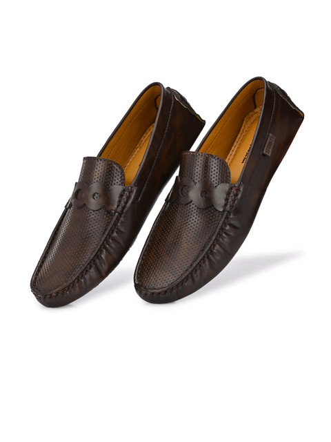 

Sir Corbett Men Brown Textured Driving Shoes