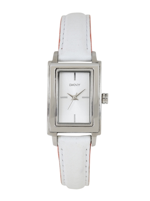 

DKNY Women Silver-Toned Analogue Watch NY8774