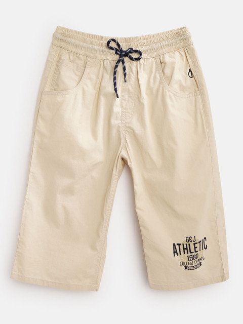 

Gini and Jony Boys Beige Solid 3/4th Cotton Shorts with Printed Detail