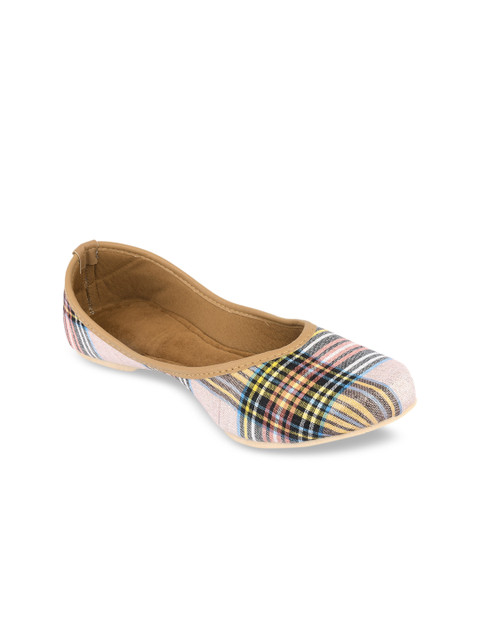 

DESI COLOUR Women Pink Printed Leather Ethnic Mojaris Flats