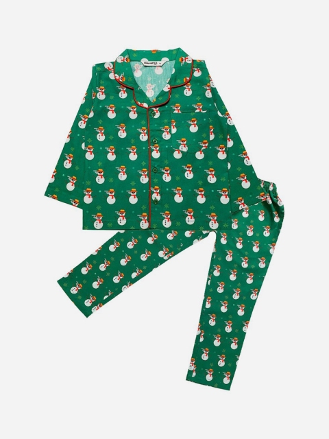 

SMUGGLERZ INC Boys Green & White Printed Pure Cotton Night suit