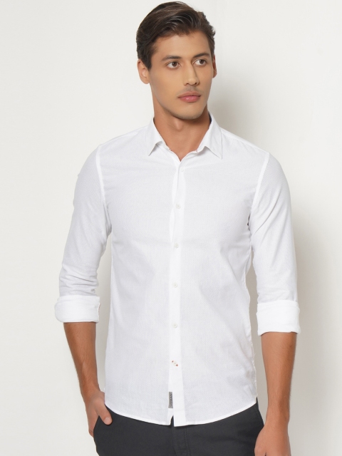 

Blackberrys Men White Slim Fit Opaque Cotton Casual Shirt