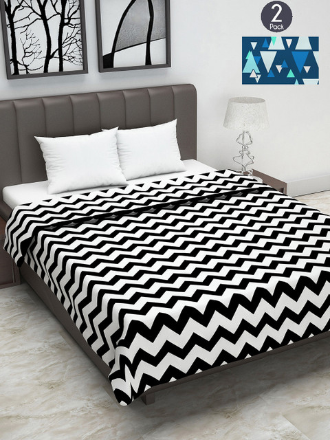

Divine Casa Blue & Black Set of 2 Geometric Mild Winter 120 GSM Double Bed Dohars