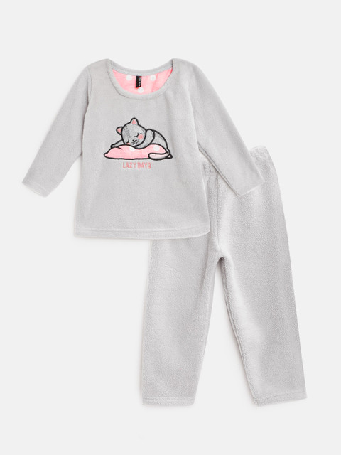 

GAME BEGINS Girls Grey Cat Applique Sherpa Sweatshirt with Pyjamas