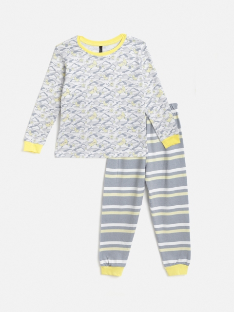 

GAME BEGINS Boys White & Grey Printed Pyjamas Set