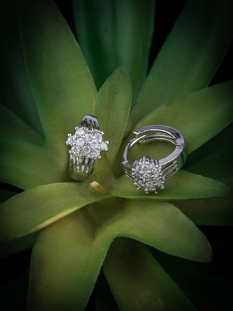 

Alankruthi Silver-Toned Floral Studs Earrings