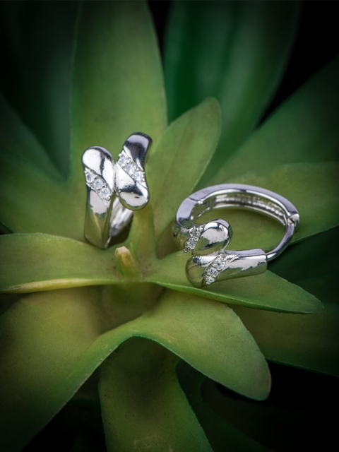 

Alankruthi Silver-Toned Quirky Studs Earrings
