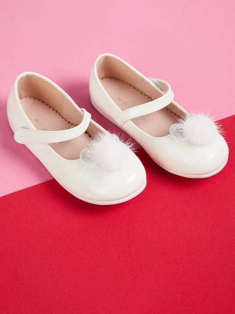 

Fame Forever by Lifestyle Girls White Embellished Ballerinas Flats
