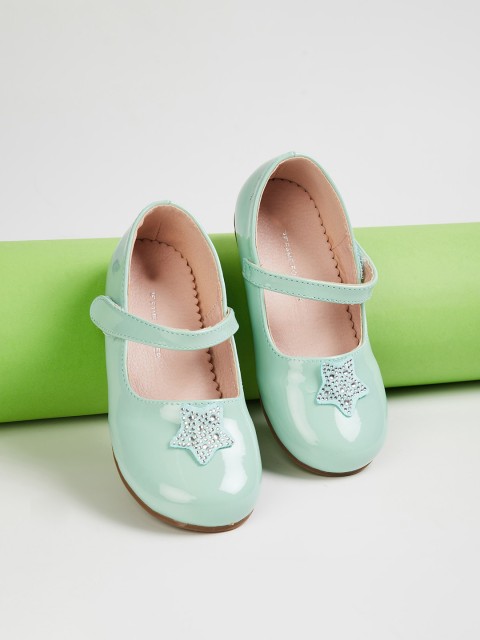 

Fame Forever by Lifestyle Girls Green Embellished Ballerinas Flats