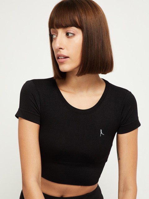 

max Women Black Pockets T-shirt