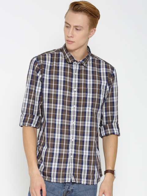 

Flying Machine Men Brown Checked Casual Shirt