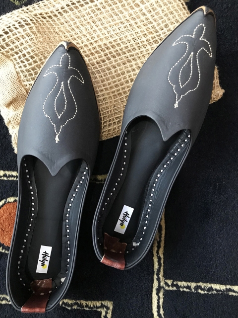 

Hulya Men Black Leather Mojaris