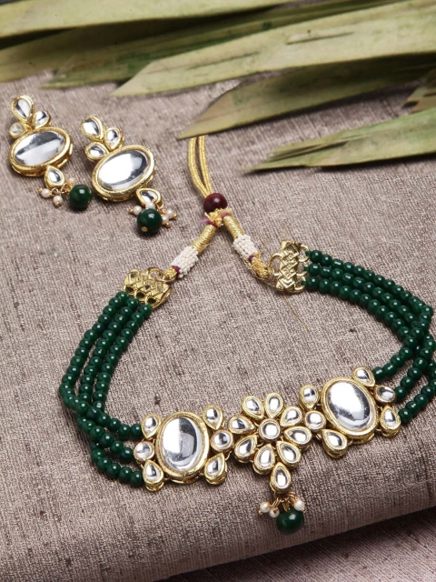 

KARATCART Green-Toned & Gold-Plated Kundan Studded Handcrafted Necklace With Earrings