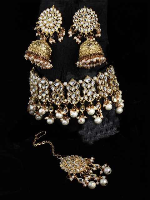 

Karatcart Gold-Plated White Kundan-Studded & Beaded Handcrafted Jewellery Set