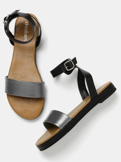 

DressBerry Women Black Flats