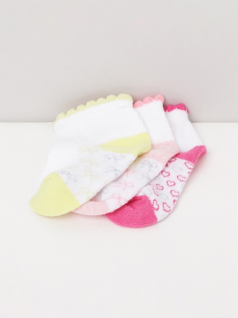 

max Girls Pack of 3 Assorted Ankle Length Socks