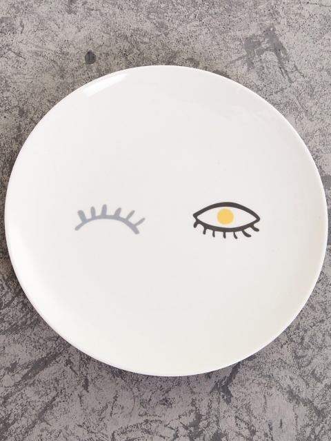 

Home Centre White & Black 1 Piece Melamine Matte Mandarin Deja Urban Chic Round Side Plate