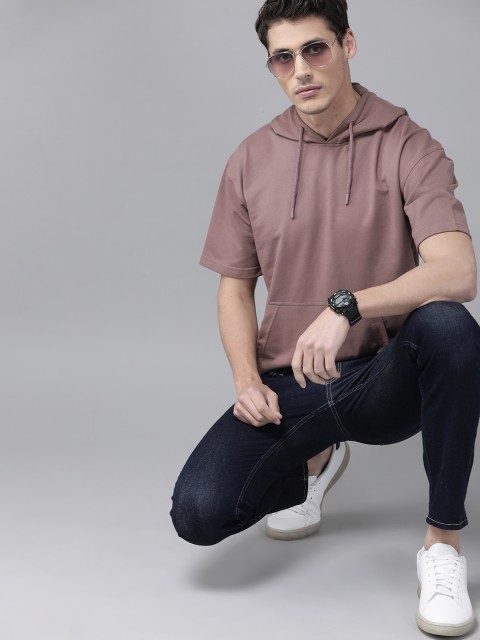 

The Roadster Lifestyle Co Men Mauve Solid Hooded Sweatshirt