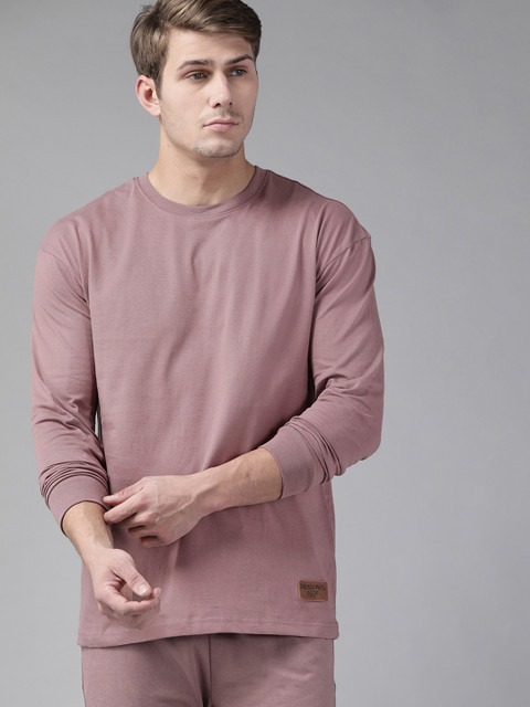 

The Roadster Lifestyle Co Men Mauve Solid Pure Cotton T-shirt