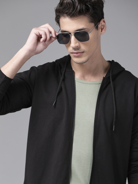 

The Roadster Lifestyle Co Men Black Solid Hooded Sweatshirt