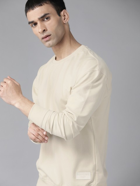 

The Roadster Lifestyle Co Men Off White Solid Sweatshirt