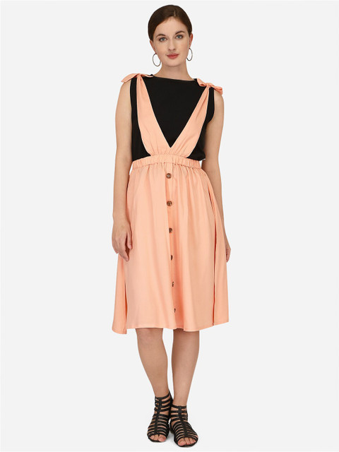 

Yuvraah Women Peach-Coloured & Black T-shirt with Dungaree Skirt