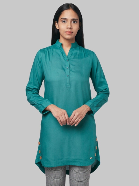 

Park Avenue Woman Green Mandarin Collar High-Low Longline Top