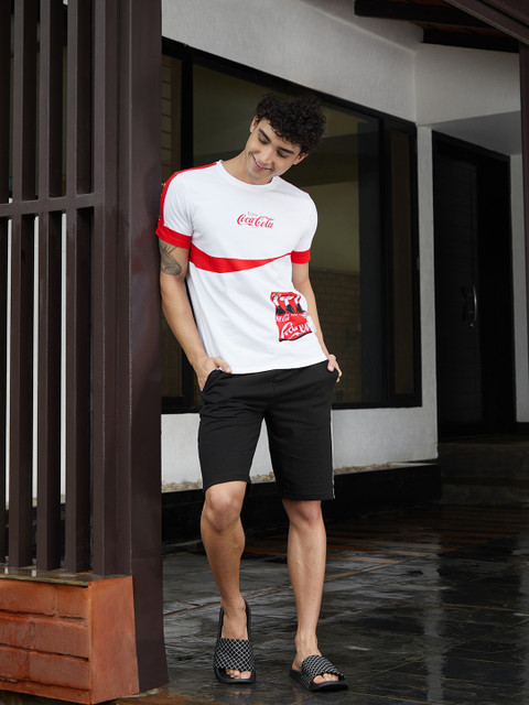 

United Colors of Benetton Men Black Solid Regular Shorts