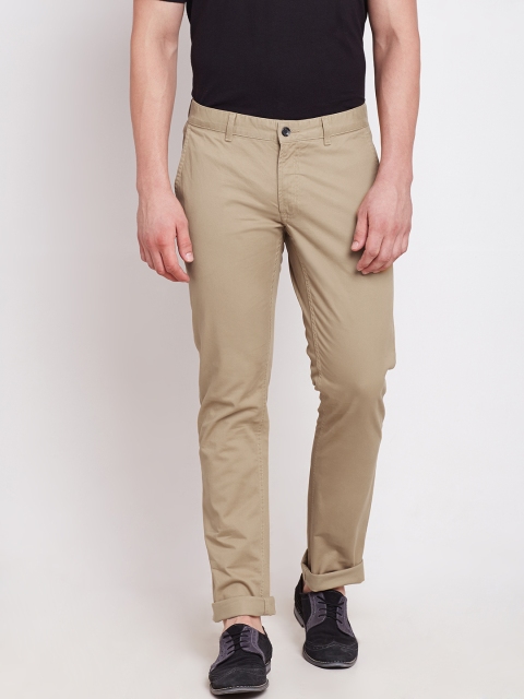 

Blackberrys Men Khaki Solid Tapered Fit Flat-Front Trousers
