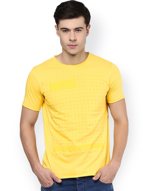 

ELABORADO Yellow Printed Slim Fit Pure Cotton T-shirt
