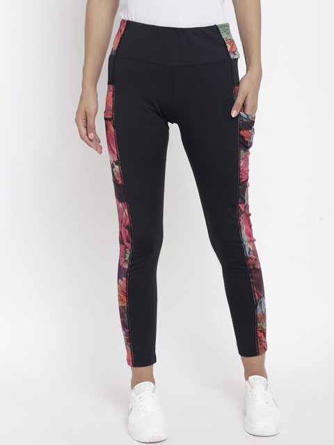 

Chkokko Women Black & Red Printed Mid Rise Ankle-Length Tights