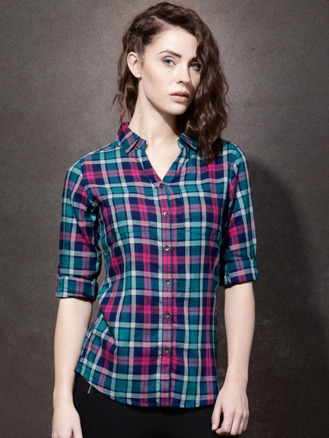 

The Roadster Lifestyle Co Time Travlr Women Blue & Pink Slim Fit Checked Casual Shirt