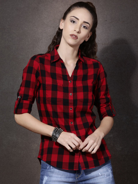 

Roadster Women Red & Black Regular Fit Checked Casual Shirt