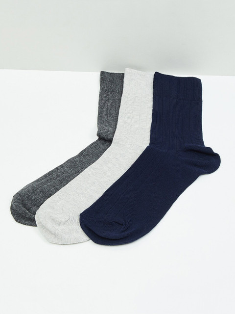 

max Men Pack Of 3 Assorted Solid Above Ankle Length Socks