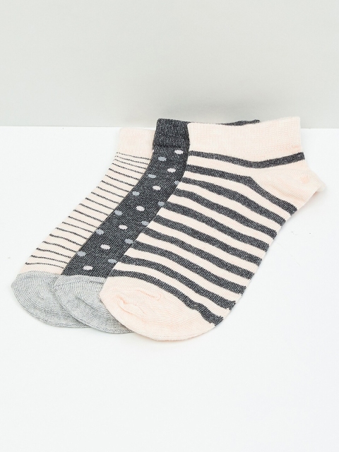 

max Men Multi Pack of 3 Ankle-Length Socks