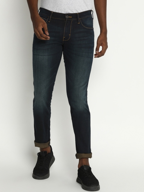 

Wrangler Men Black Slim Fit Light Fade Stretchable Jeans