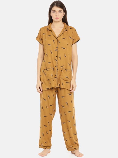 

GOLDSTROMS Women Mustard & Black Printed Night suit