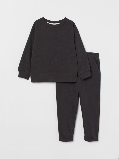 

H&M Boys Black 2-Piece Set