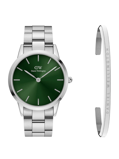 

Daniel Wellington Men Green & Silver-Toned Stainless Steel Watch Gift Set DW00501166
