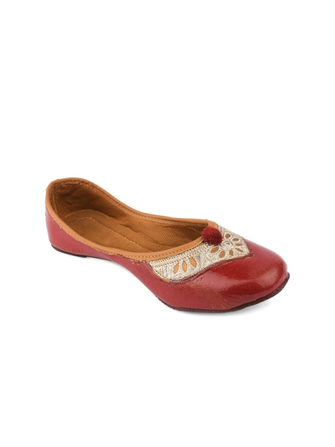 

DESI COLOUR Women Red Embellished Leather Ethnic Mojaris Flats