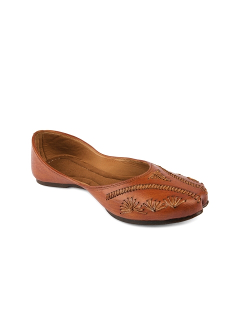 

DESI COLOUR Women Brown Ethnic Mojaris Flats