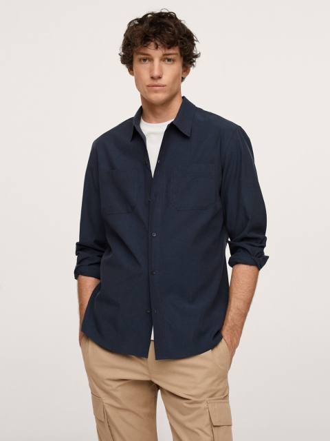 

MANGO MAN Navy Blue Solid Casual Shirt