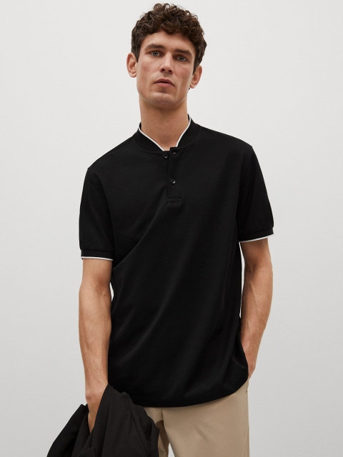 

MANGO MAN Black Solid Stand Collar Coolmax T-shirt