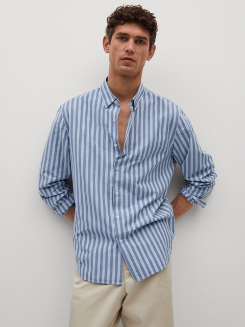 

MANGO MAN Men Blue Cotton Linen Striped Casual Shirt