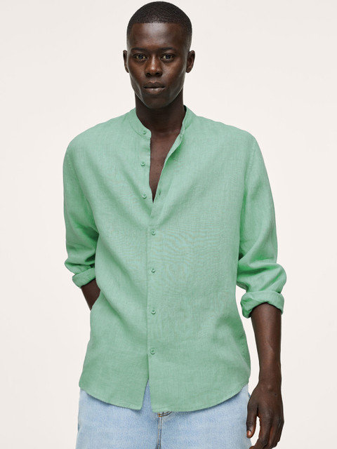 

MANGO MAN Men Green Linen Solid Casual Shirt
